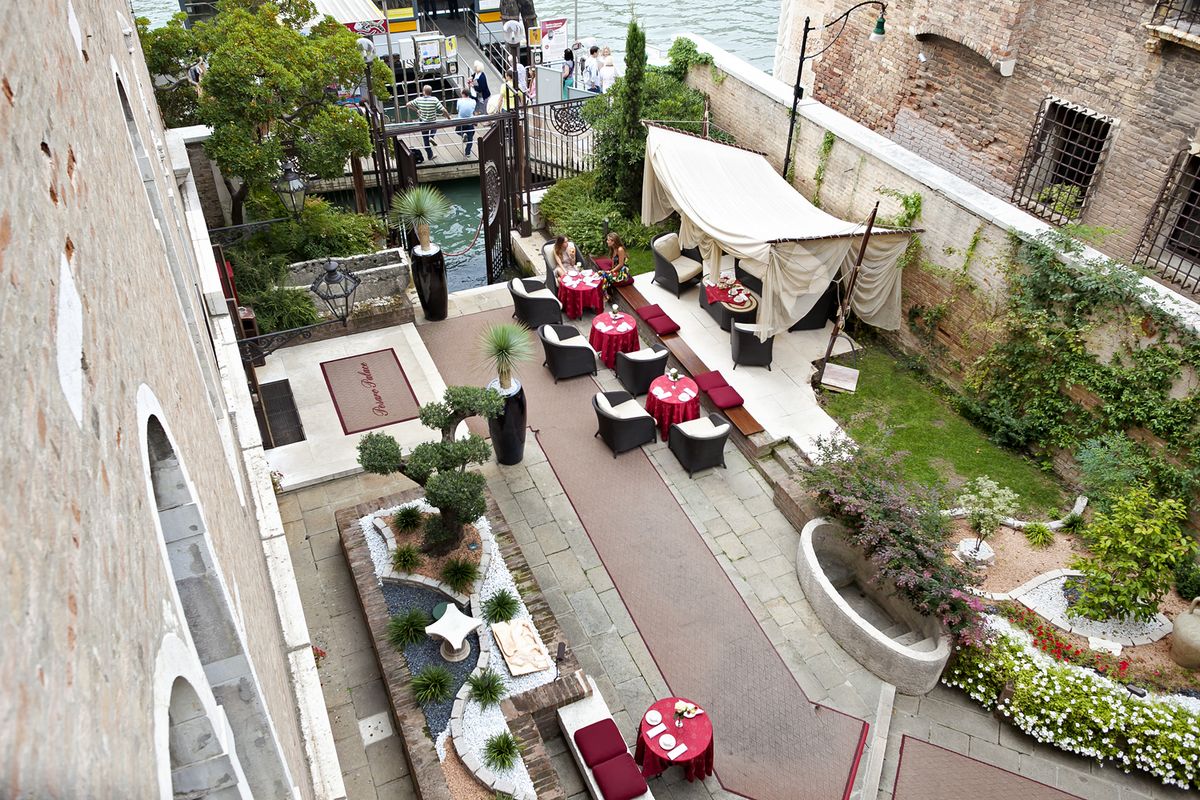 Den private have ved Hotel Pesaro Palace