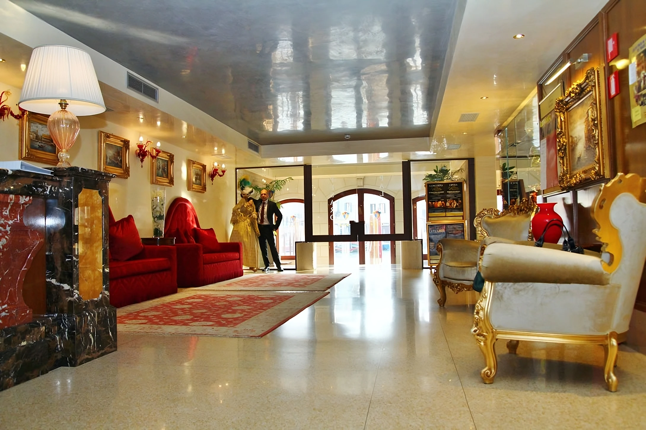 The entrance lounge at Hotel Pesaro Palace