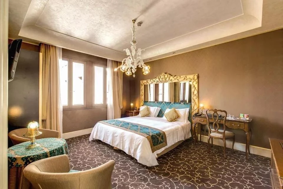 Superior Room — indretningsdetalje på Hotel Pesaro Palace